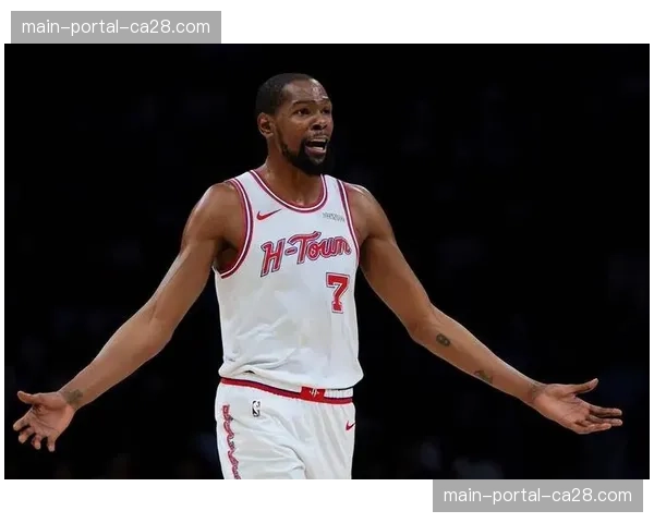 火箭队训练开放日,乌度卡强调防守篮板是发动反击的生命线 火箭队训练开放日,乌度卡强调防守篮板是发动反击的生命线